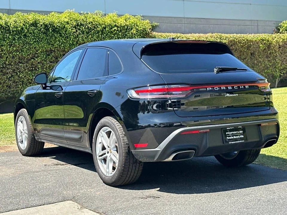 2025 Porsche Macan Electric - Image 3 of 4