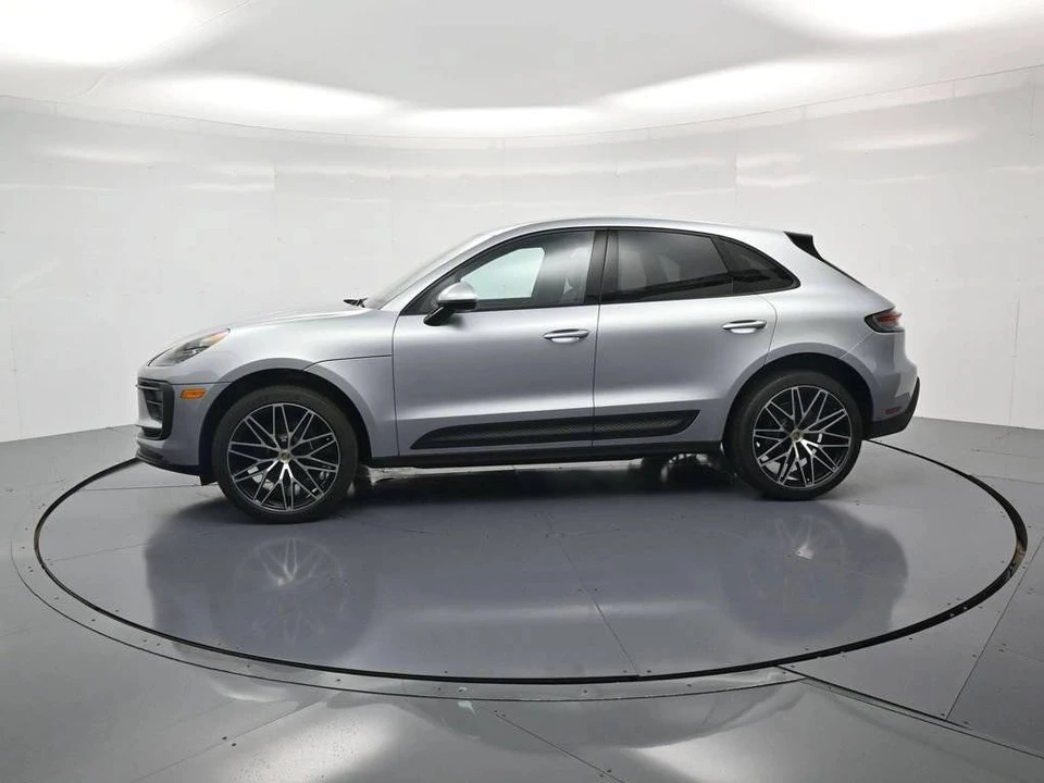 2025 Porsche Macan Electric - Image 2 of 5
