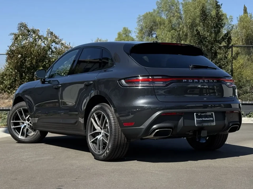 2025 Porsche Macan - Image 3 of 13