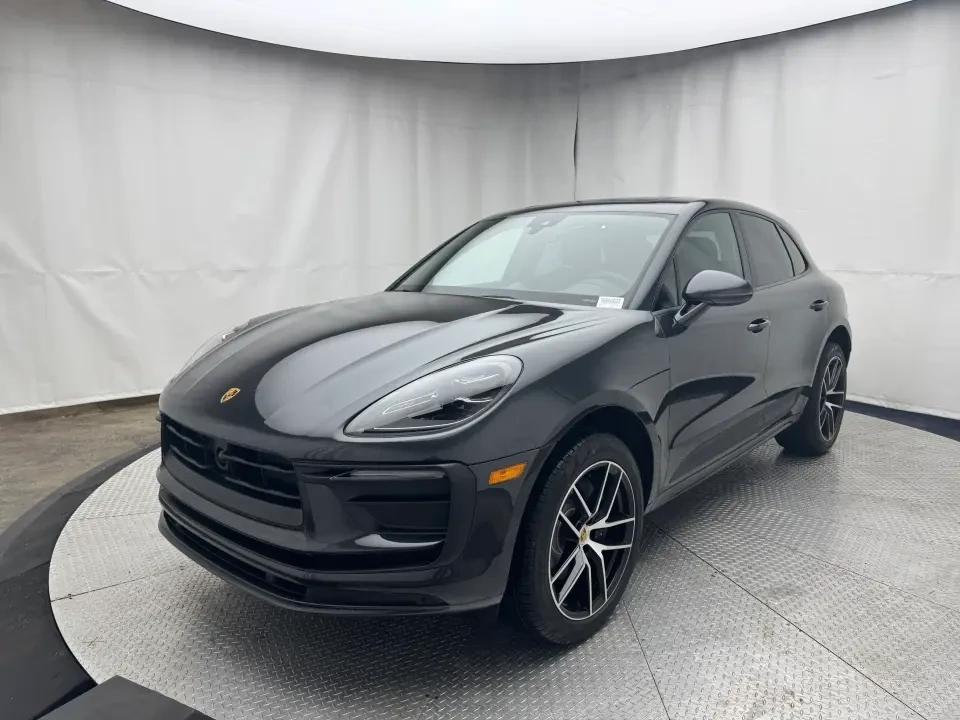 2025 Porsche Macan - Image 9 of 13