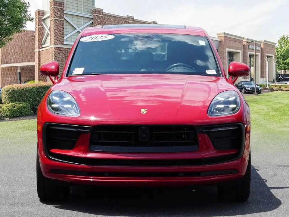 2025 Porsche Macan Electric - Image 2 of 4