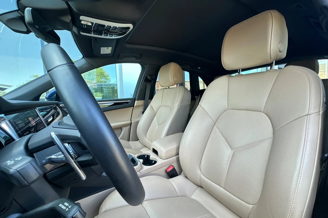 2025 Porsche Macan - Image 5 of 21