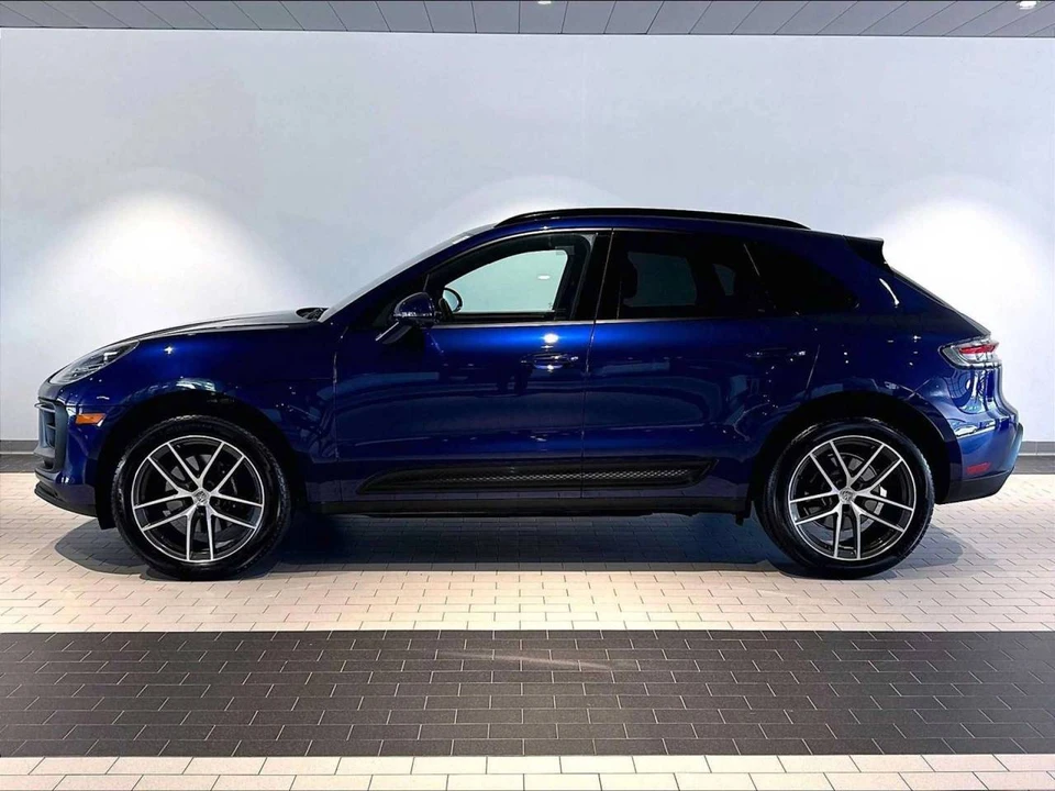 2025 Porsche Macan - Image 2 of 5