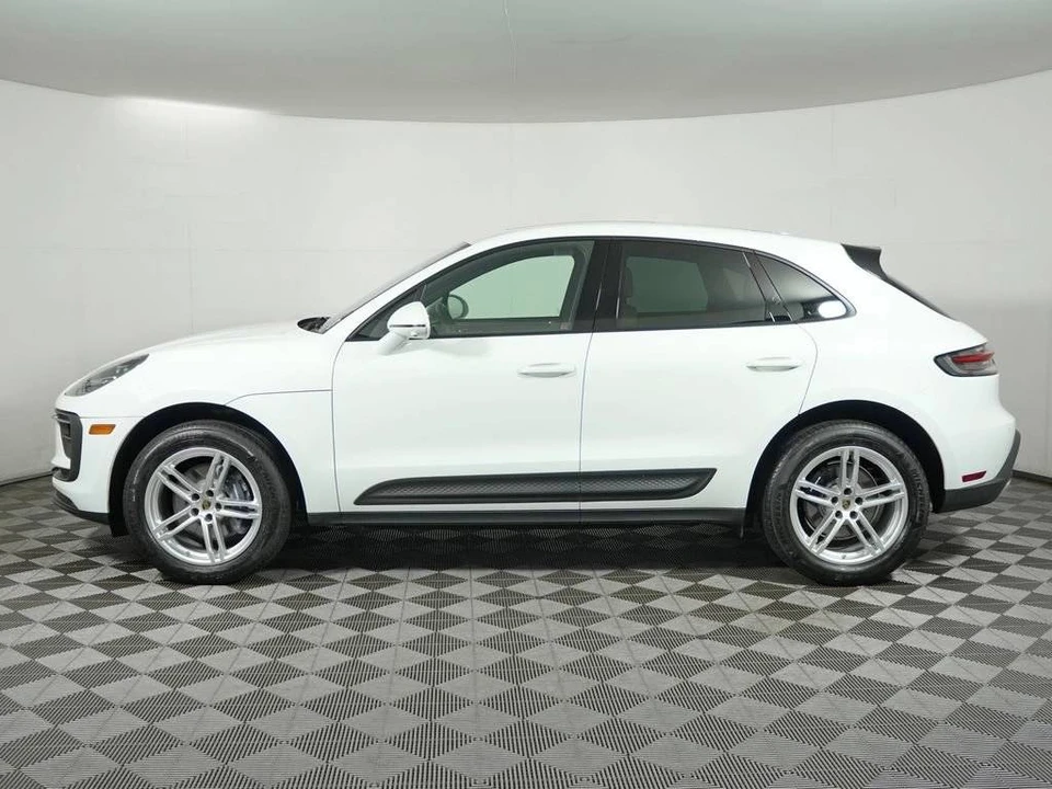 2025 Porsche Macan Electric - Image 2 of 5