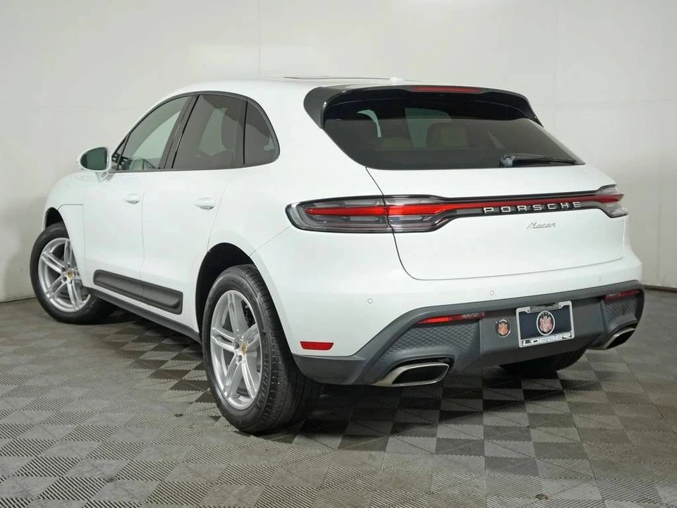 2025 Porsche Macan Electric - Image 3 of 5