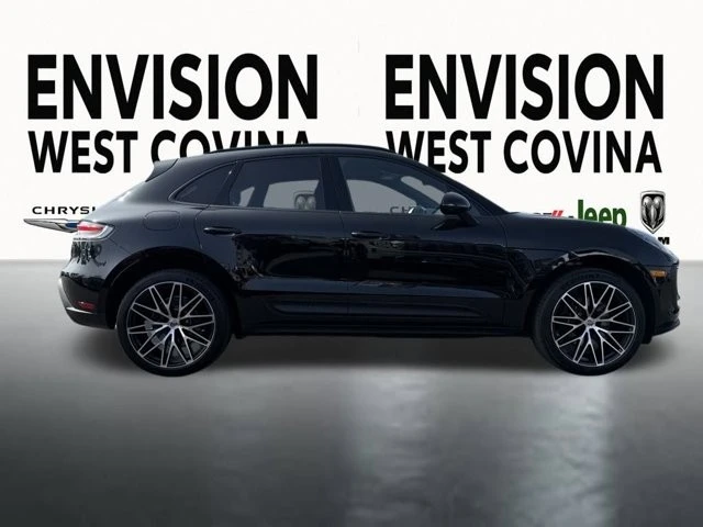 2025 Porsche Macan - Image 9 of 12