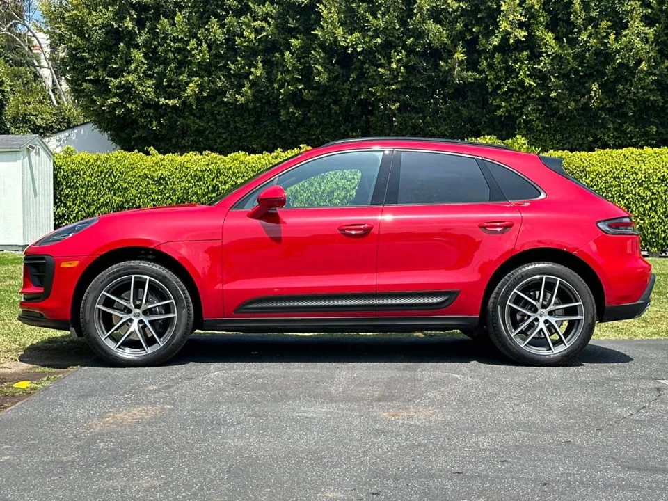 2025 Porsche Macan Electric - Image 2 of 4