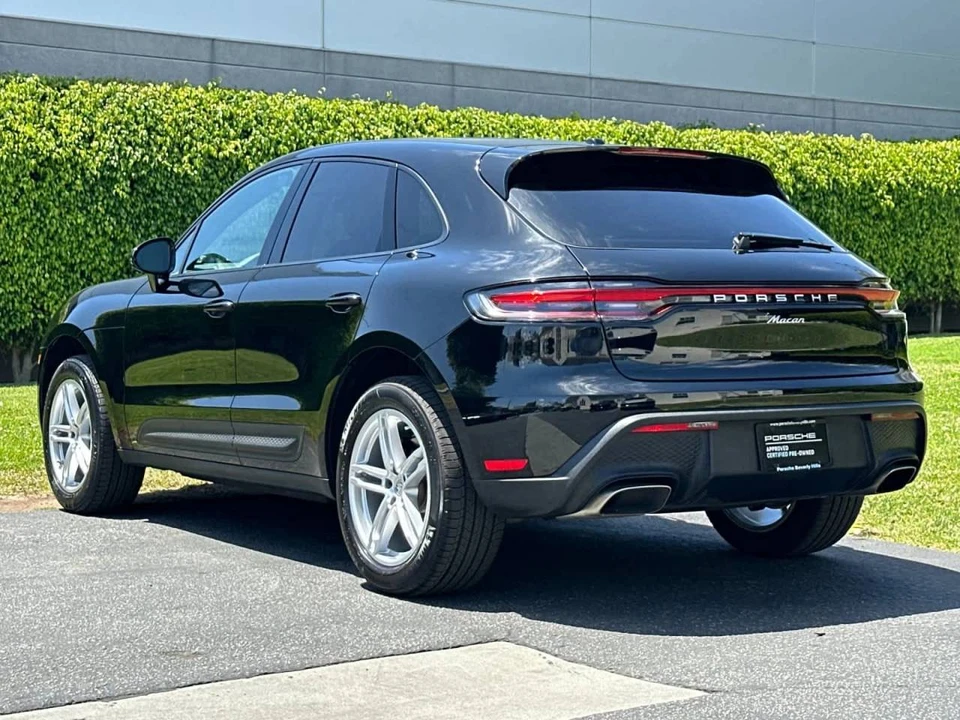 2025 Porsche Macan Electric - Image 3 of 4