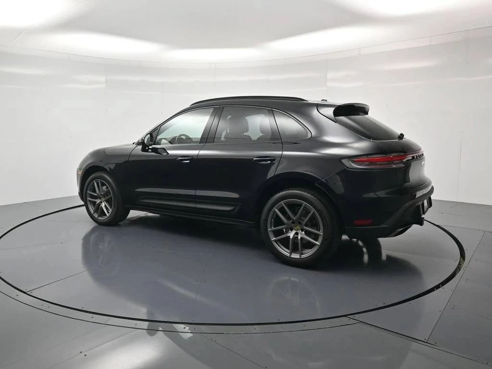 2025 Porsche Macan Electric - Image 3 of 5