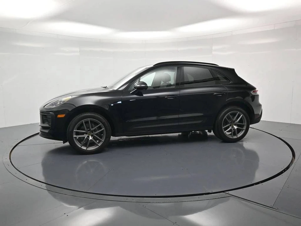 2025 Porsche Macan Electric - Image 2 of 5