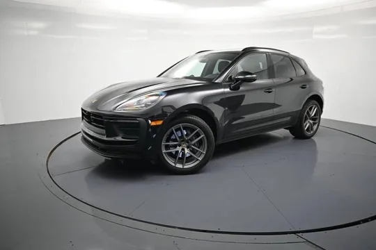 2025 Porsche Macan
