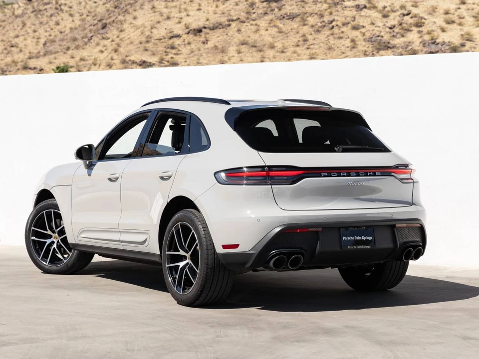 2025 Porsche Macan - Image 3 of 5