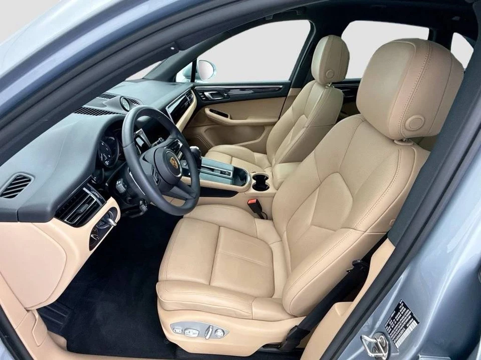 2025 Porsche Macan Electric - Image 5 of 5
