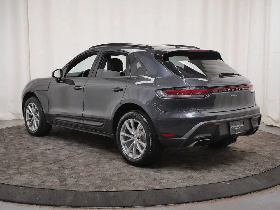 2025 Porsche Macan Electric - Image 3 of 5