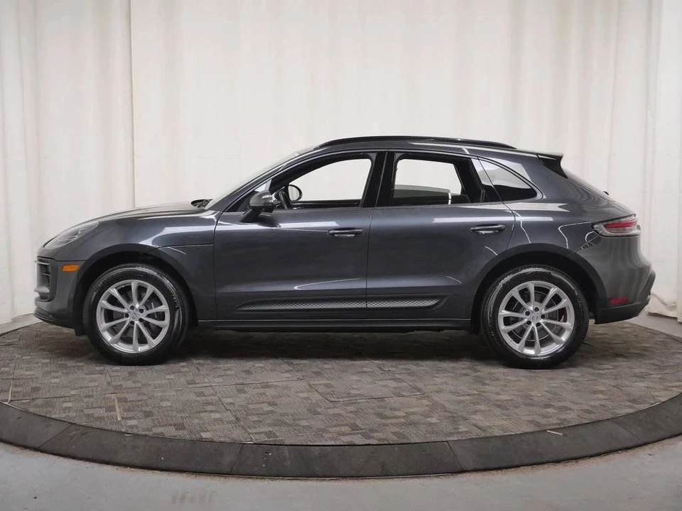 2025 Porsche Macan Electric - Image 2 of 5
