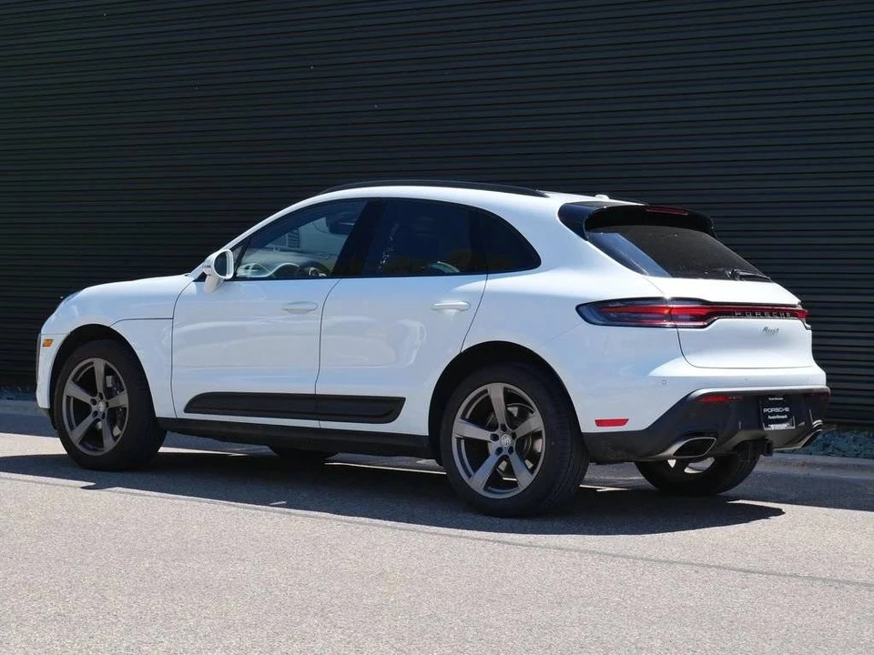 2025 Porsche Macan Electric - Image 3 of 4