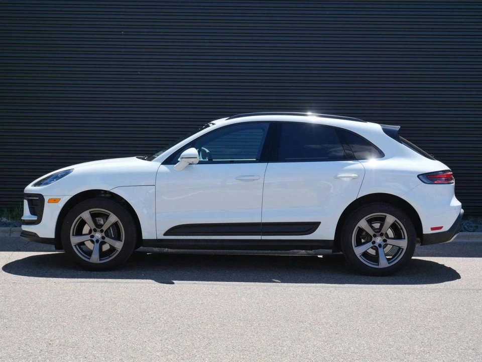 2025 Porsche Macan Electric - Image 2 of 5