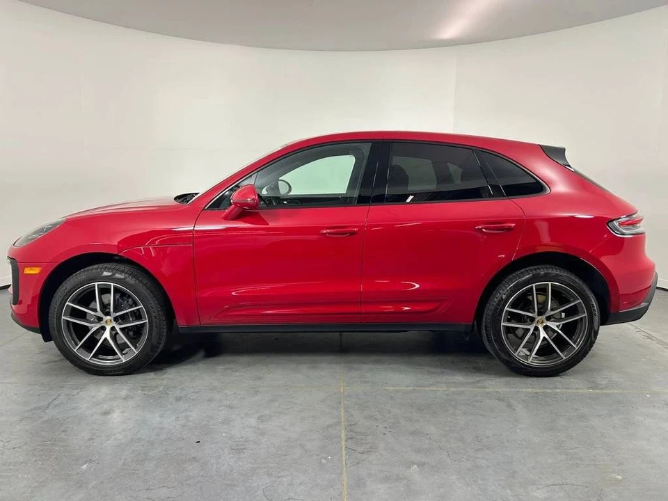 2025 Porsche Macan Electric - Image 2 of 5