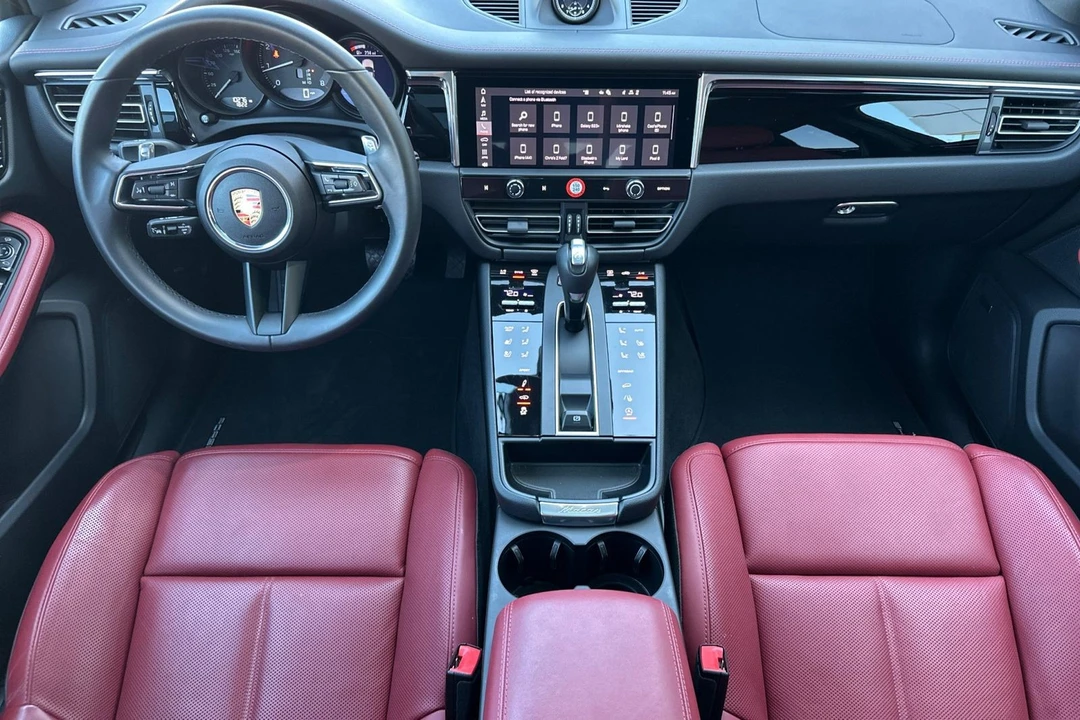 2025 Porsche Macan - Image 6 of 21