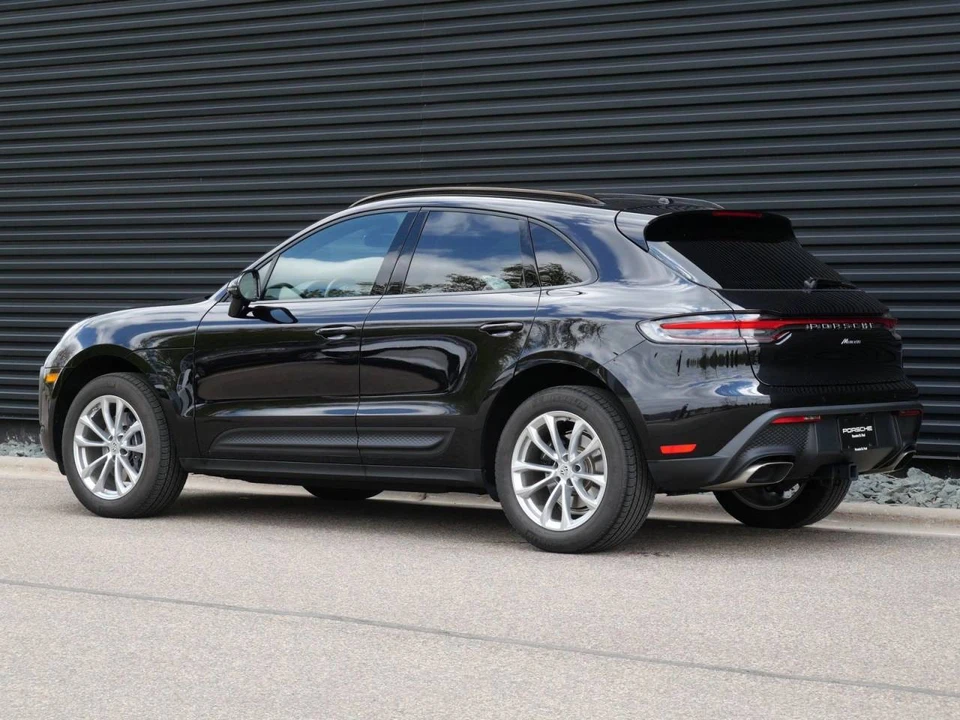 2025 Porsche Macan Electric - Image 3 of 5