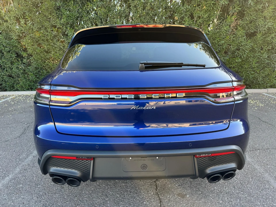 2025 Porsche Macan - Image 10 of 31