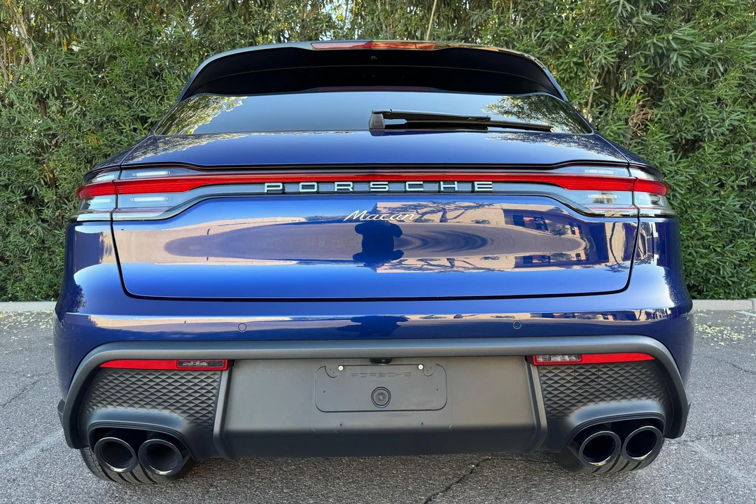 2025 Porsche Macan - Image 5 of 31