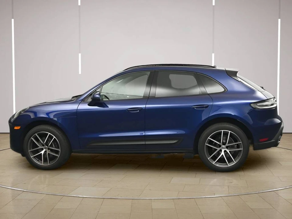 2025 Porsche Macan - Image 2 of 5