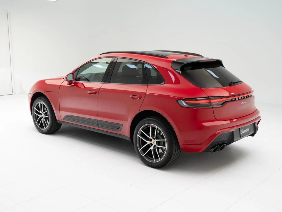 2025 Porsche Macan - Image 4 of 31