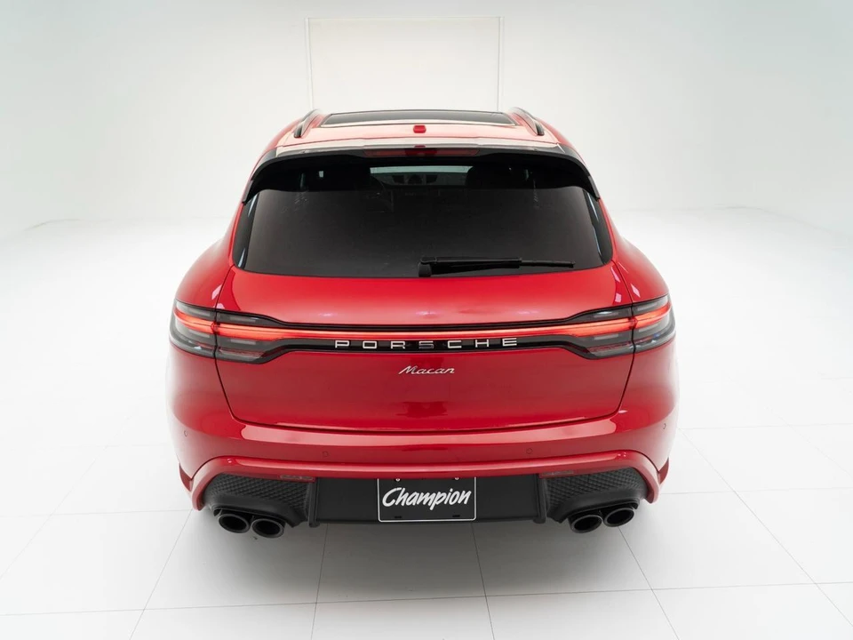 2025 Porsche Macan - Image 11 of 31