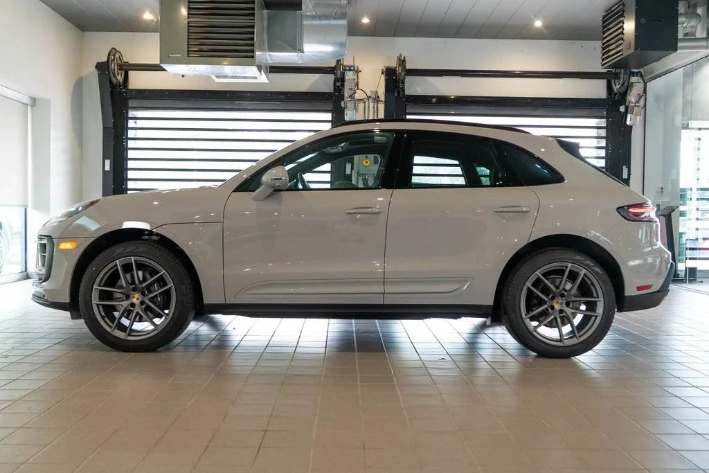 2025 Porsche Macan Electric - Image 2 of 5