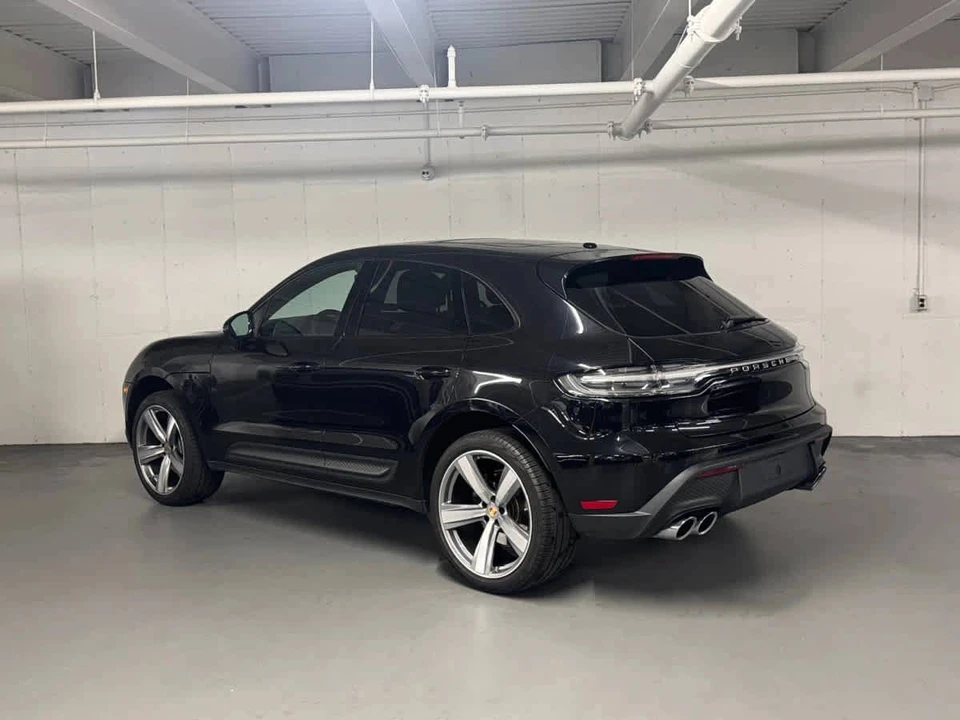 2025 Porsche Macan - Image 3 of 5