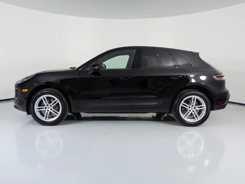 2025 Porsche Macan - Image 2 of 21