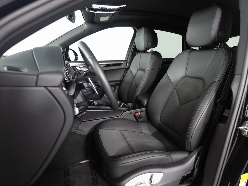 2025 Porsche Macan - Image 5 of 21