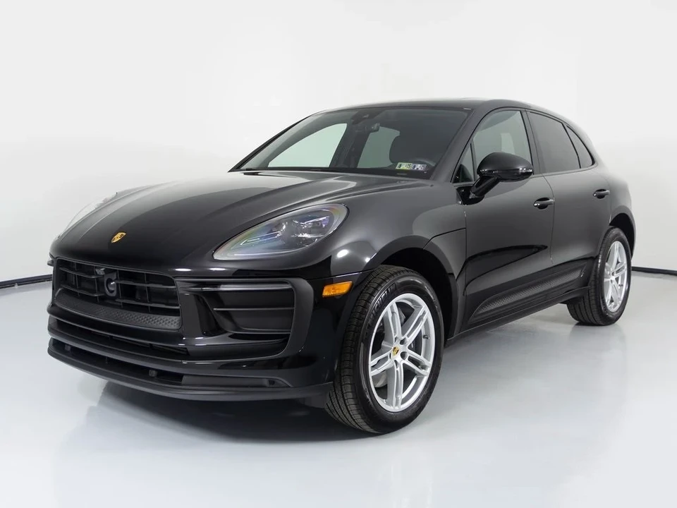 2025 Porsche Macan - Image 6 of 21