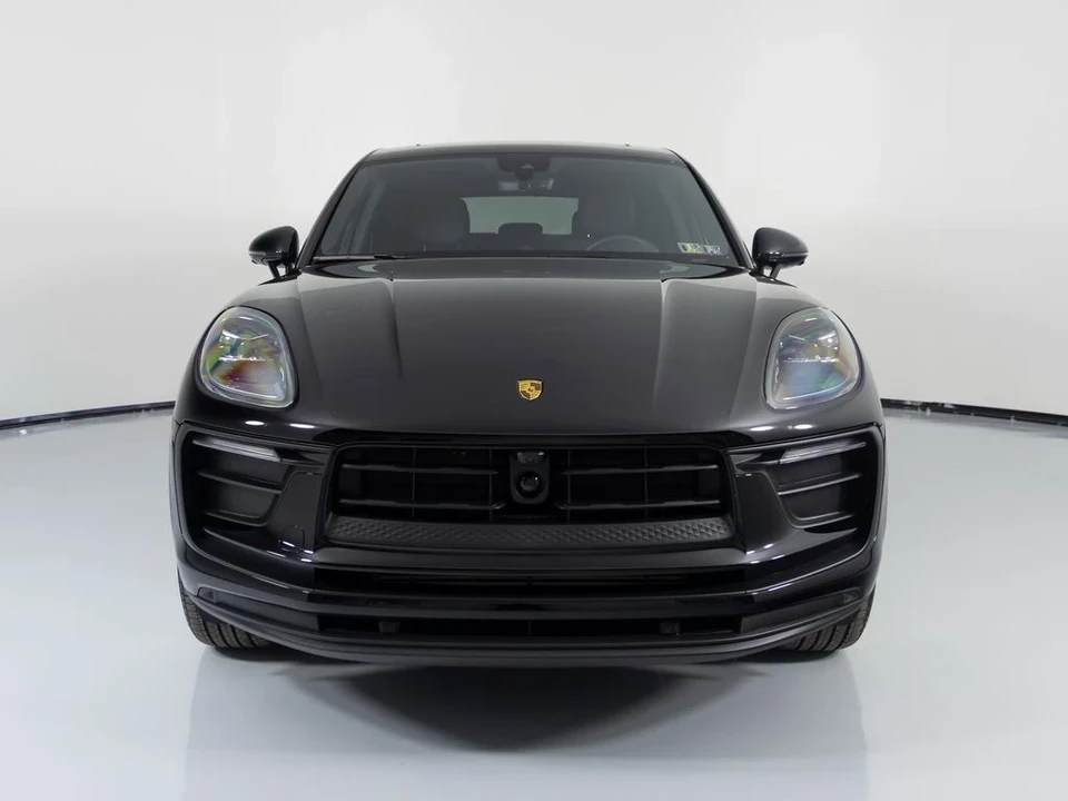 2025 Porsche Macan - Image 7 of 21
