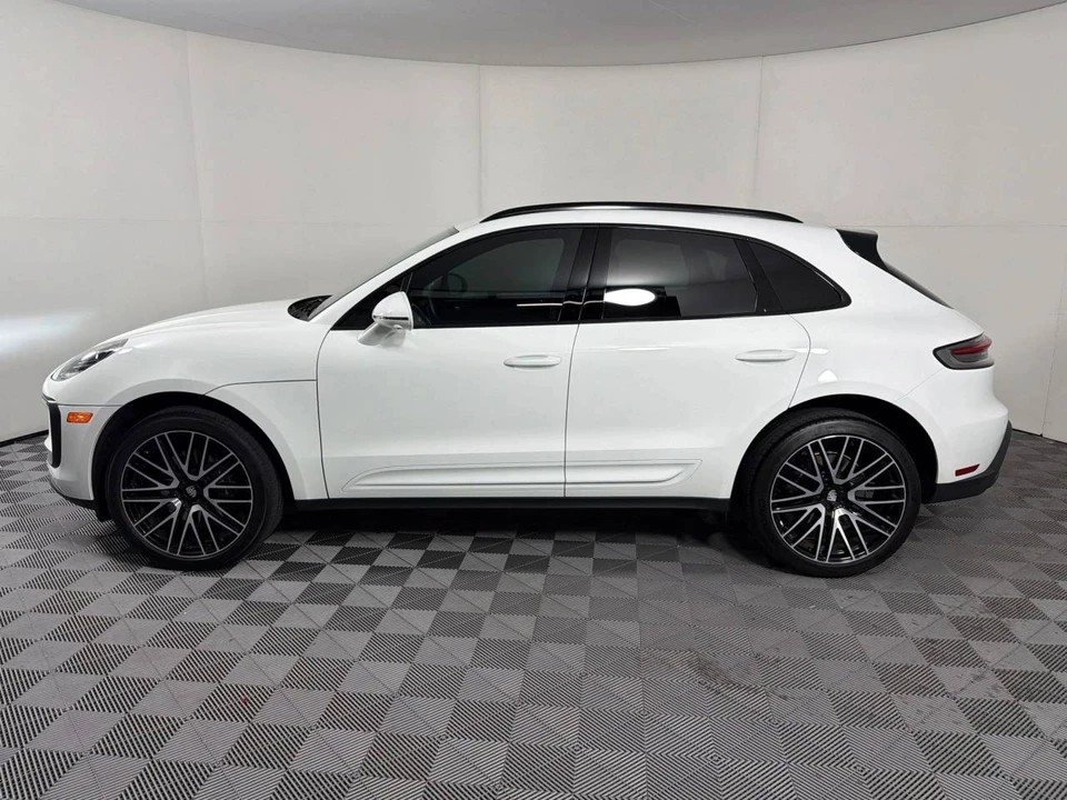 2025 Porsche Macan Electric - Image 2 of 4