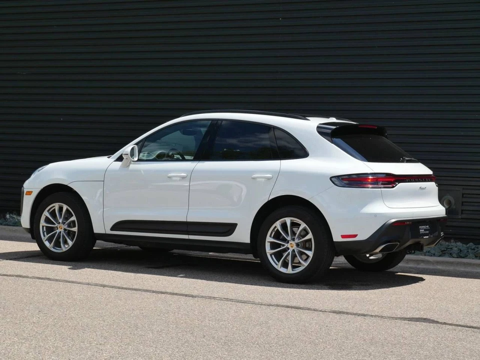 2025 Porsche Macan Electric - Image 3 of 5