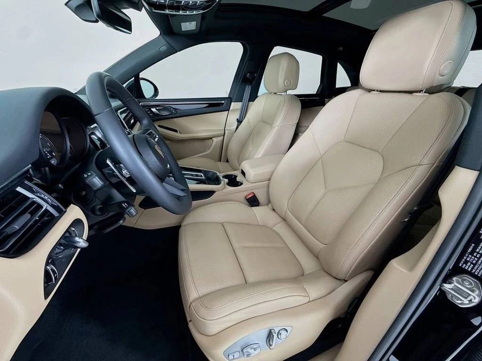 2025 Porsche Macan - Image 5 of 5