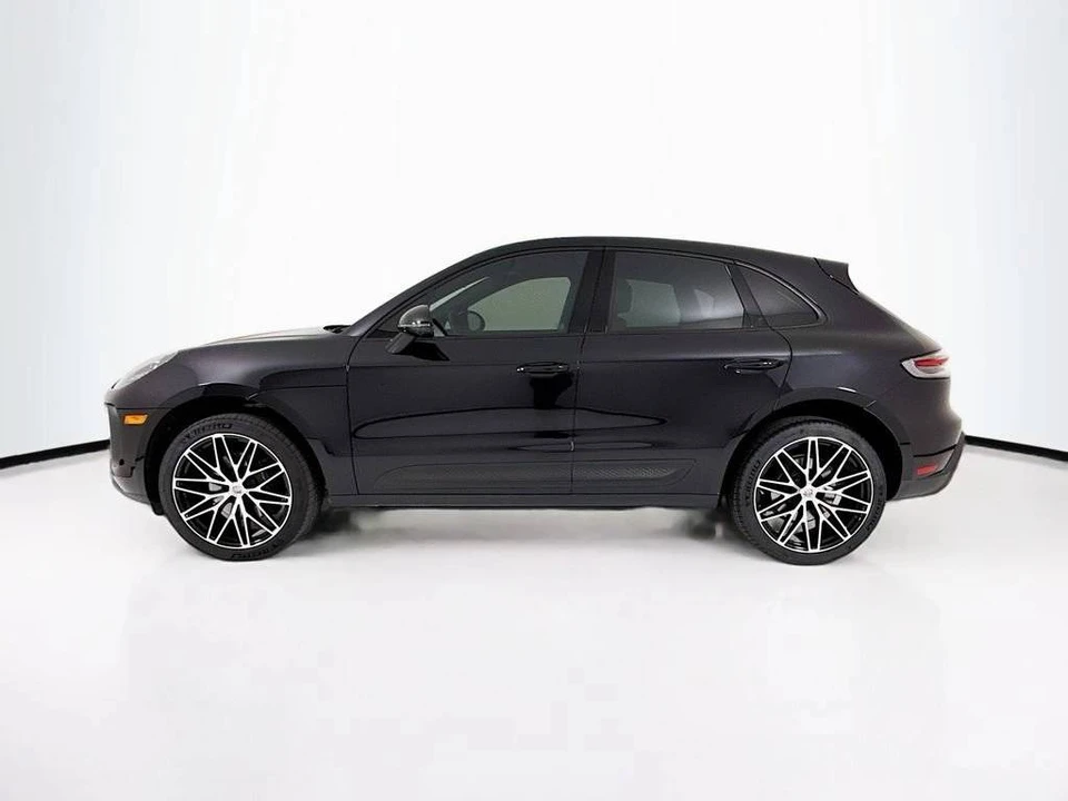2025 Porsche Macan - Image 2 of 5