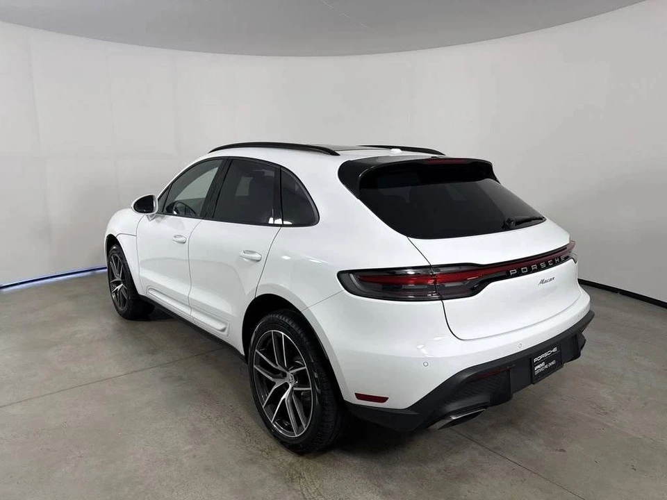 2025 Porsche Macan Electric - Image 3 of 5