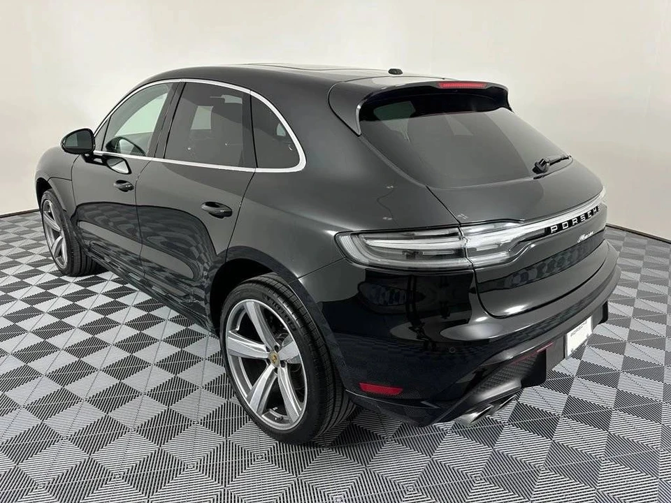 2025 Porsche Macan Electric - Image 3 of 4