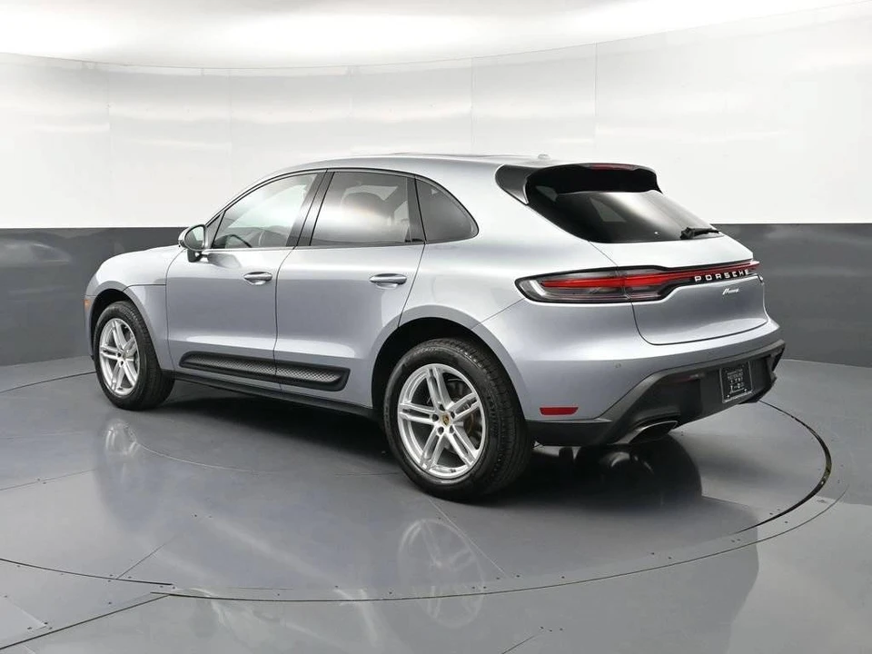 2025 Porsche Macan Electric - Image 3 of 5