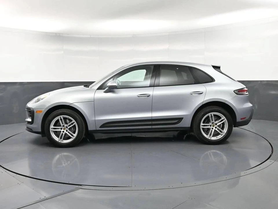 2025 Porsche Macan Electric - Image 2 of 5