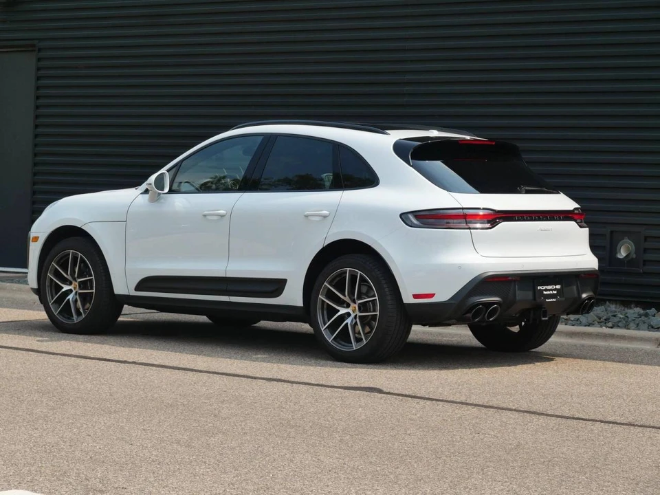 2025 Porsche Macan Electric - Image 3 of 5