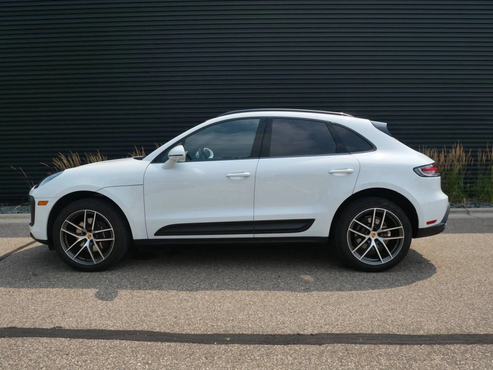 2025 Porsche Macan Electric - Image 2 of 5