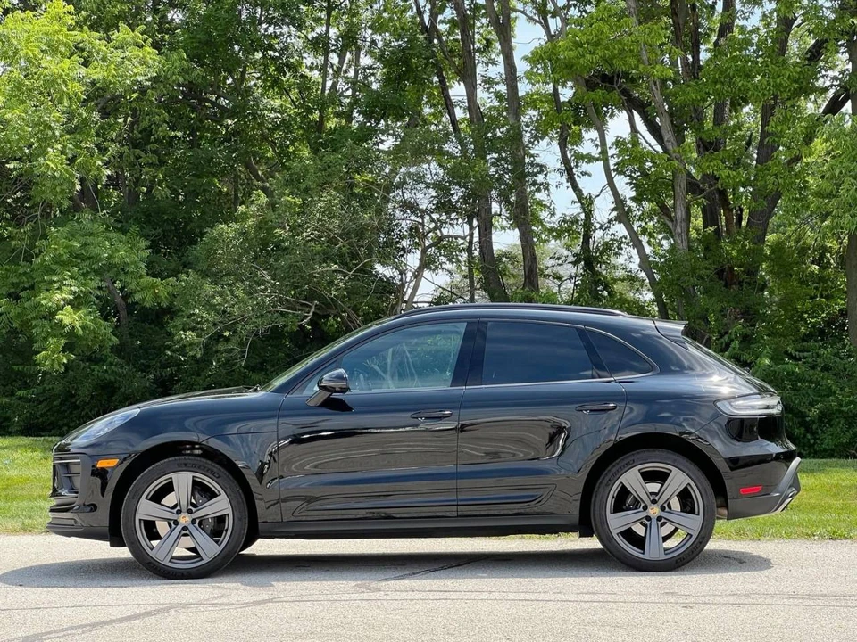 2025 Porsche Macan Electric - Image 2 of 5