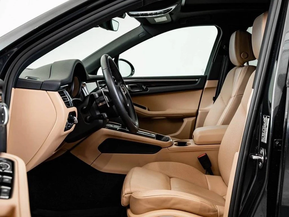 2025 Porsche Macan Electric - Image 5 of 5