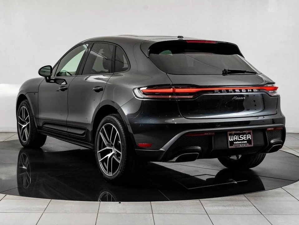 2025 Porsche Macan Electric - Image 3 of 5