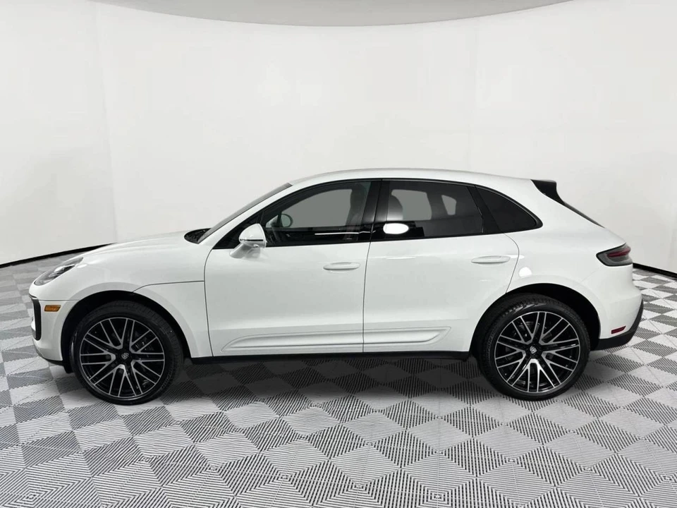 2025 Porsche Macan Electric - Image 2 of 5