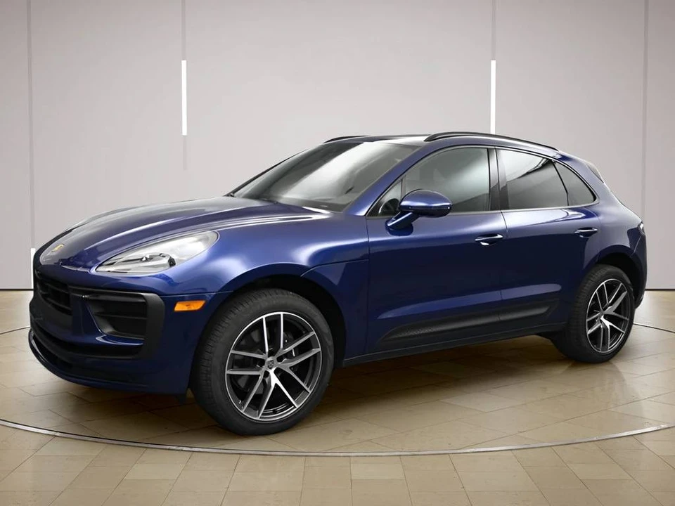 2025 Porsche Macan Electric - Image 4 of 5